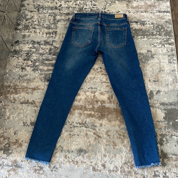 Zara Jeans with Pearls at Ankles - Picture 7 of 7